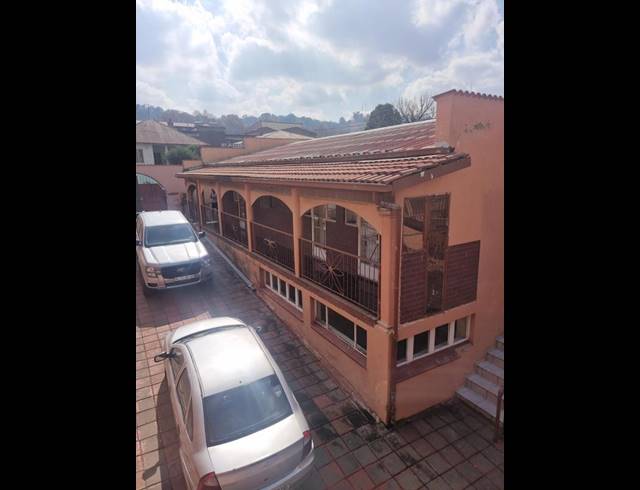 4 BEDROOM HOUSE FOR SALE IN LORENTZVILLE